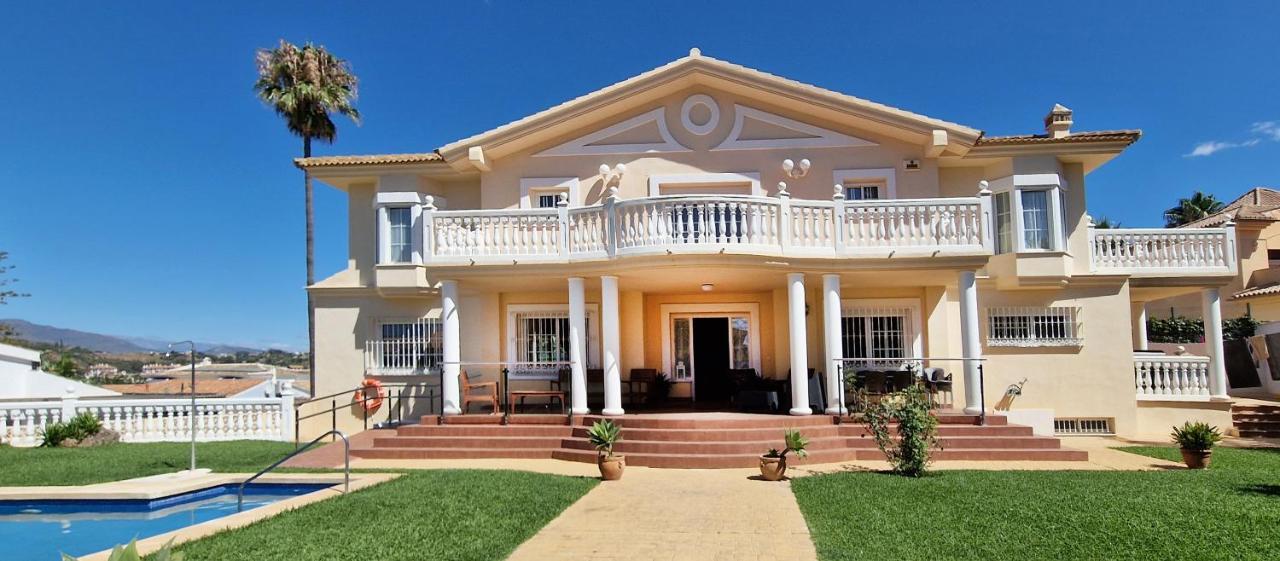 Golden Villa Costa Del Sol - Big Private Pool - Bbq - Good Location Fuengirola Exterior foto